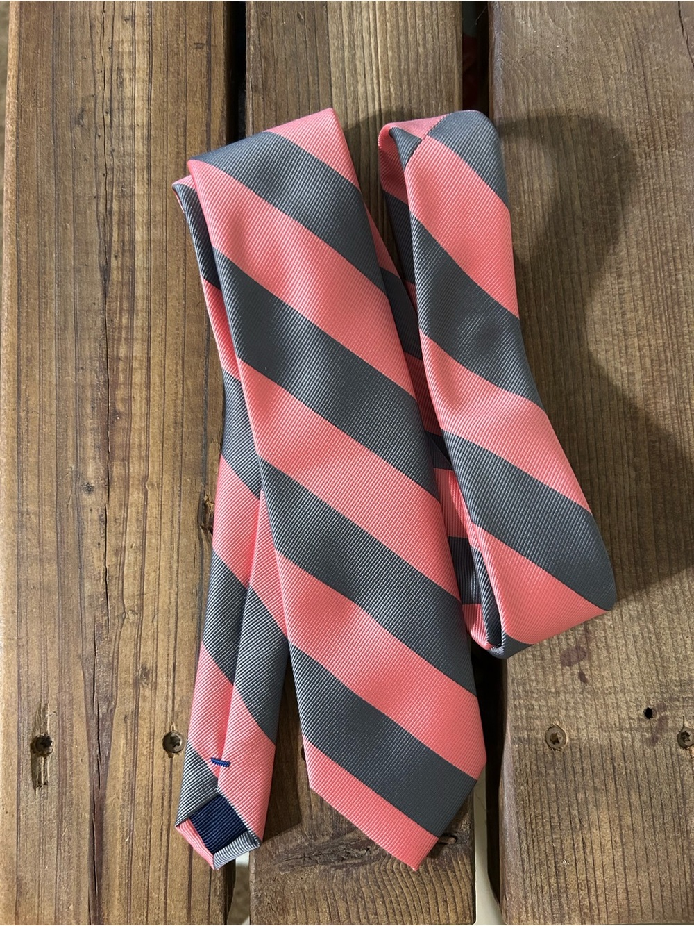 American Eagle Outfitters Men's Skinny Silk Striped Grey & Pink Tie